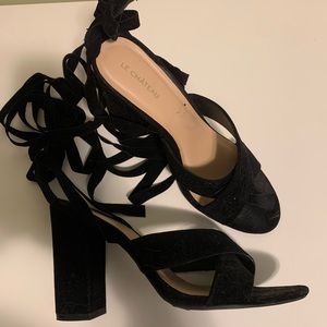 Le Chateau Size 10 Strappy Velvet Heel
